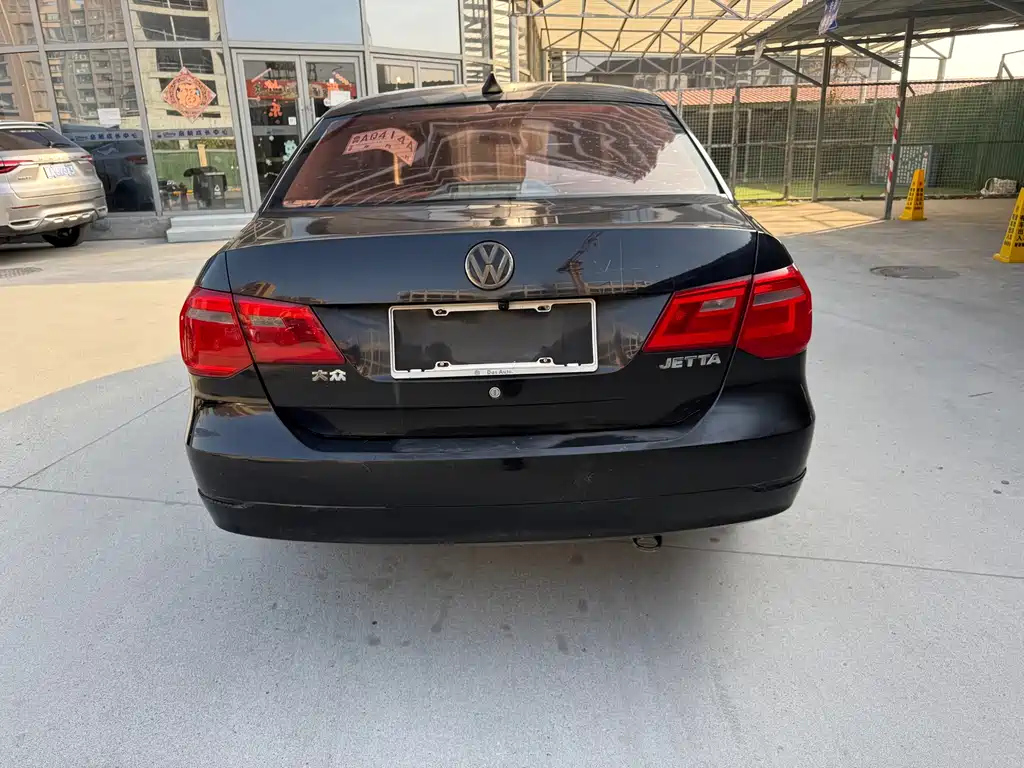 VOLKSWAGEN JETTA 2014