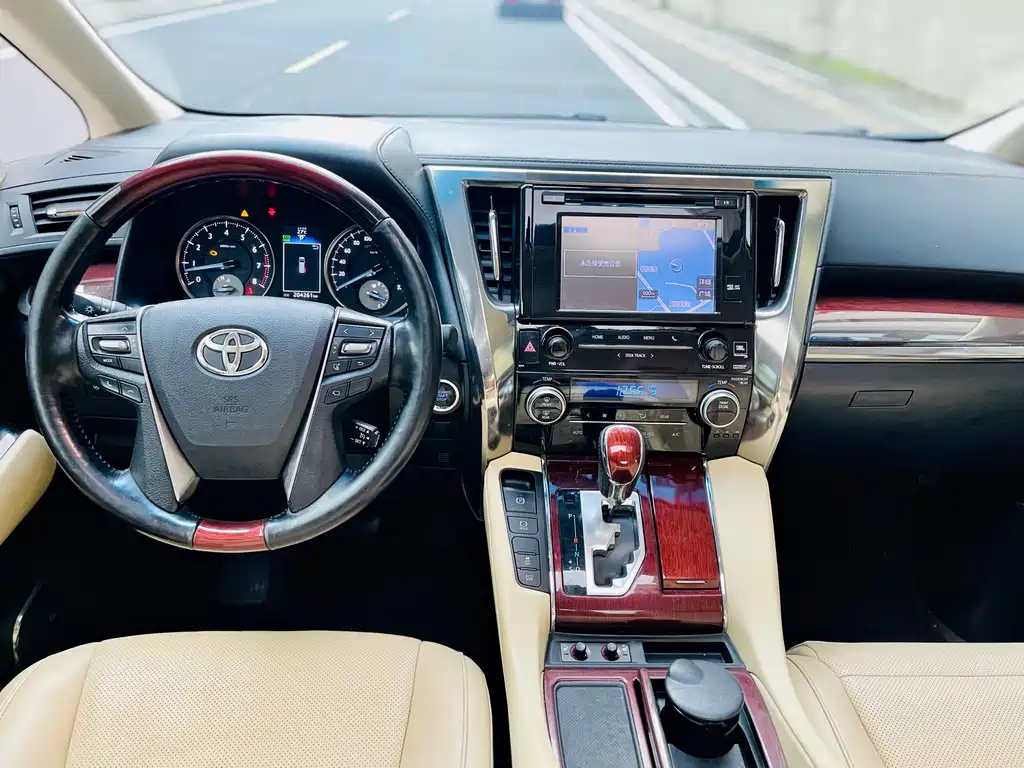 TOYOTA ALPHARD 2018
