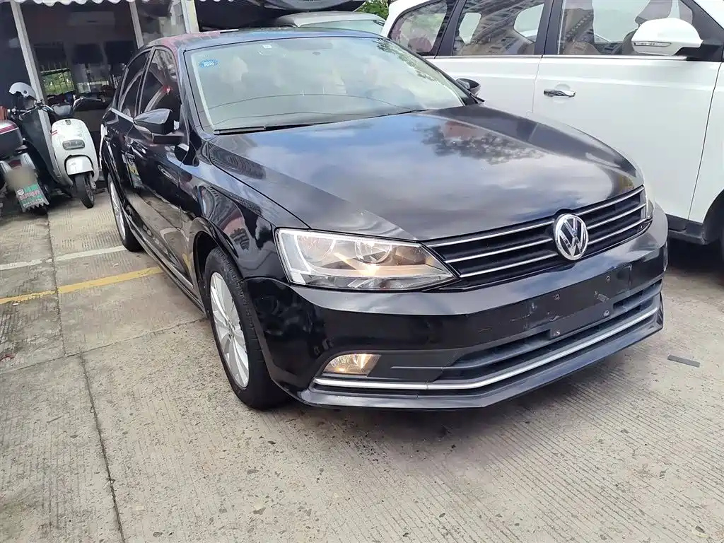 VOLKSWAGEN SAGITAR 2016