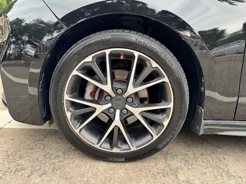 LYNK&CO 03 2021