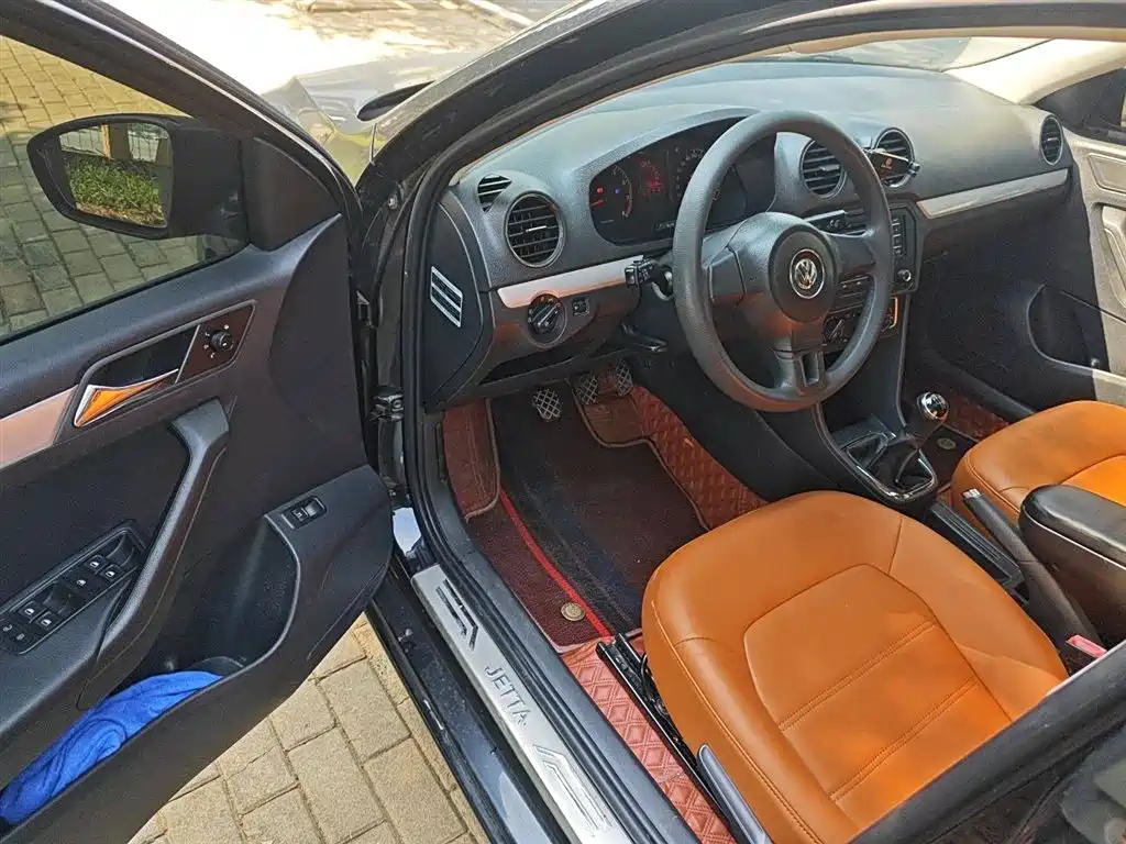 VOLKSWAGEN JETTA 2014