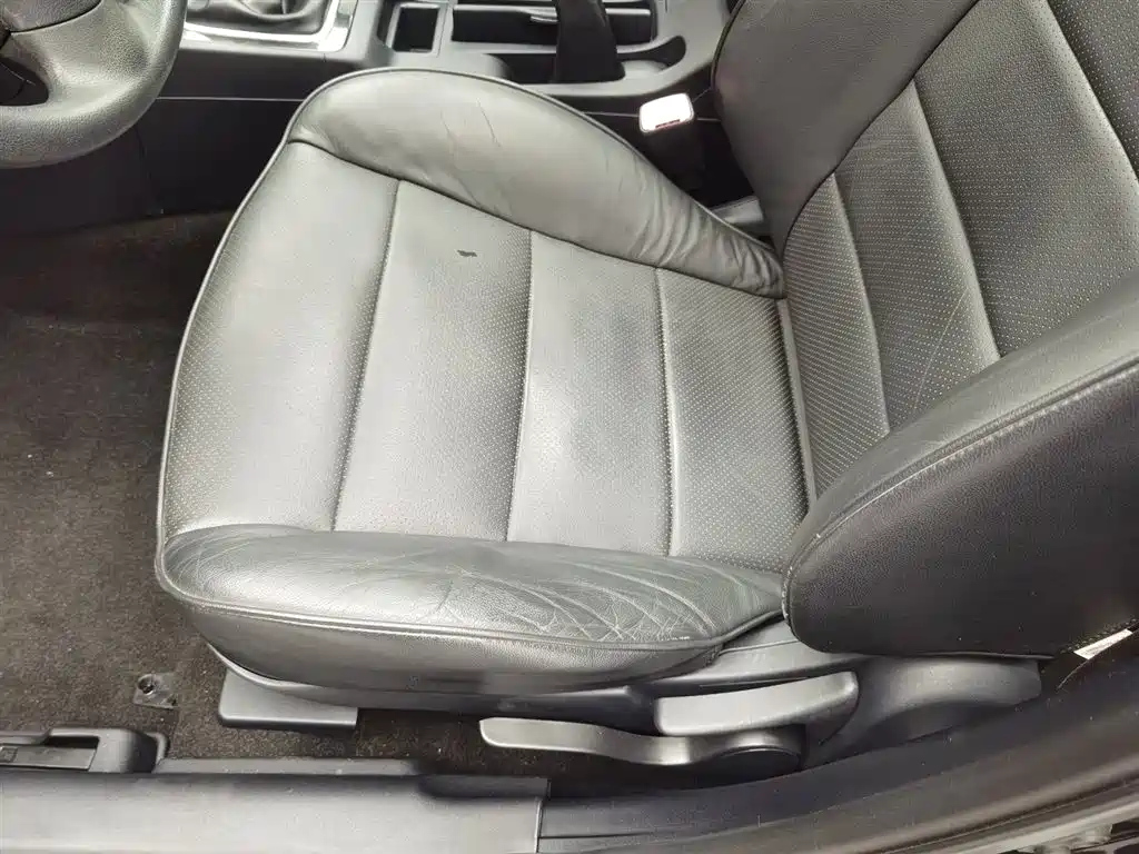 MITSUBISHI LANCER EX 2013