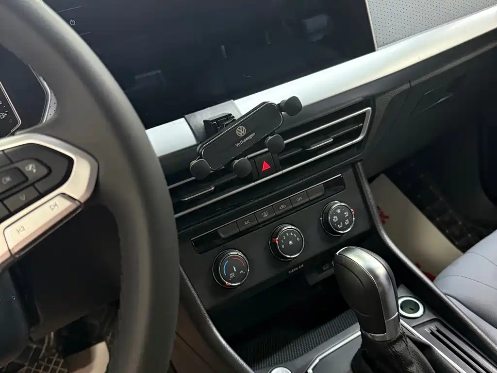 VOLKSWAGEN LAVIDA 2024