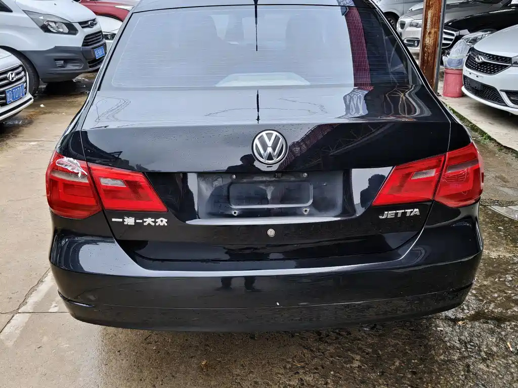 VOLKSWAGEN JETTA 2013
