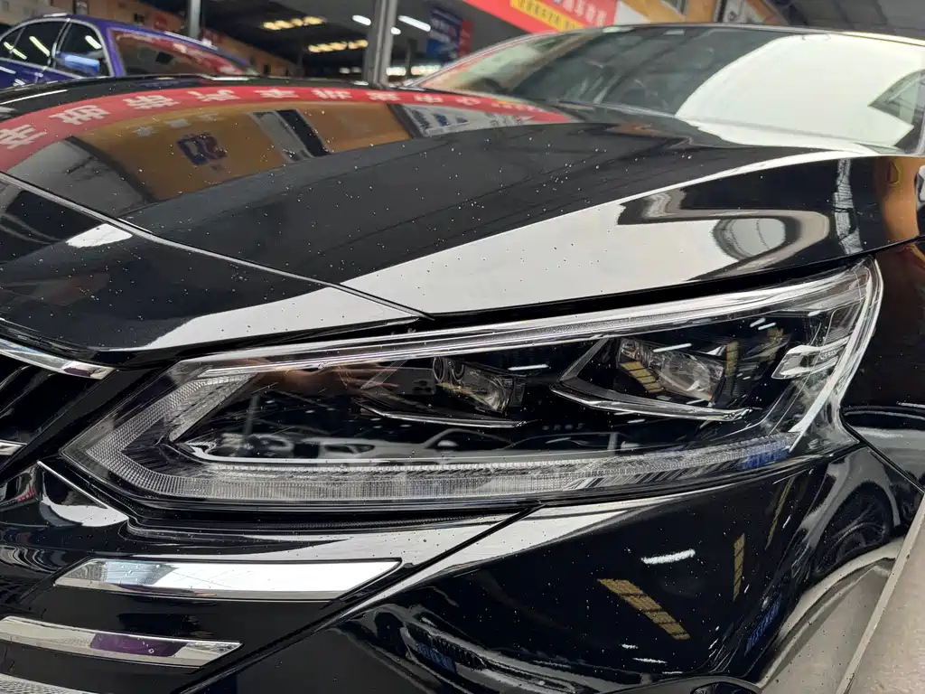 NISSAN TEANA 2024