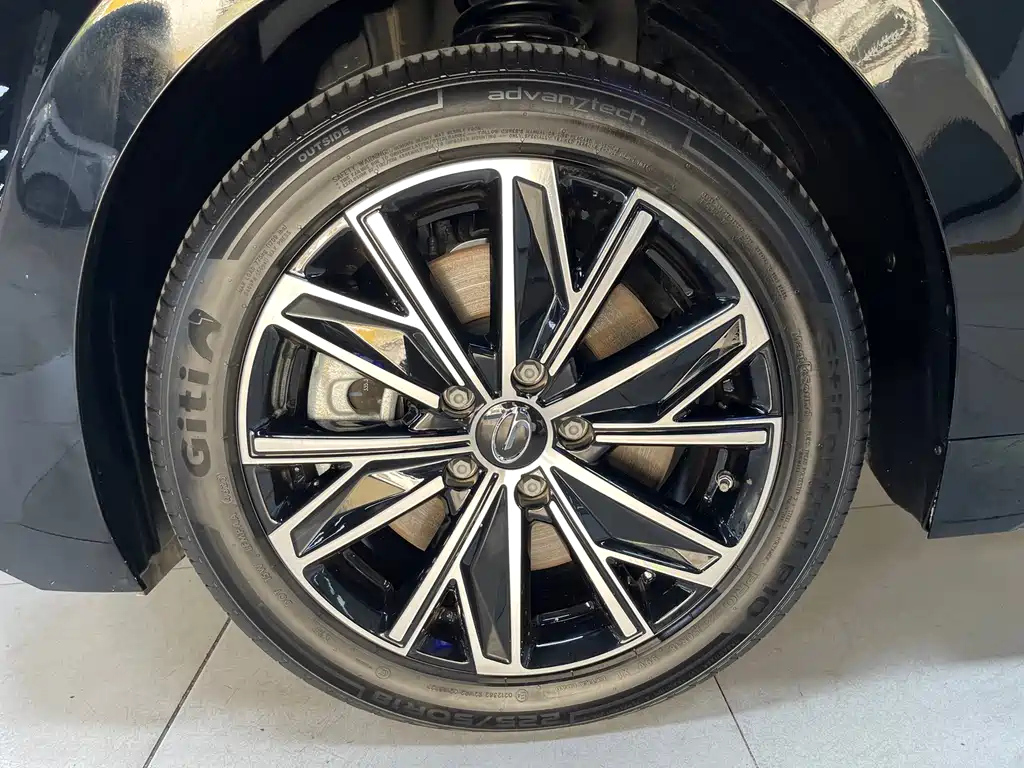 TRUMPCHI E8 NEW ENERGY 2023