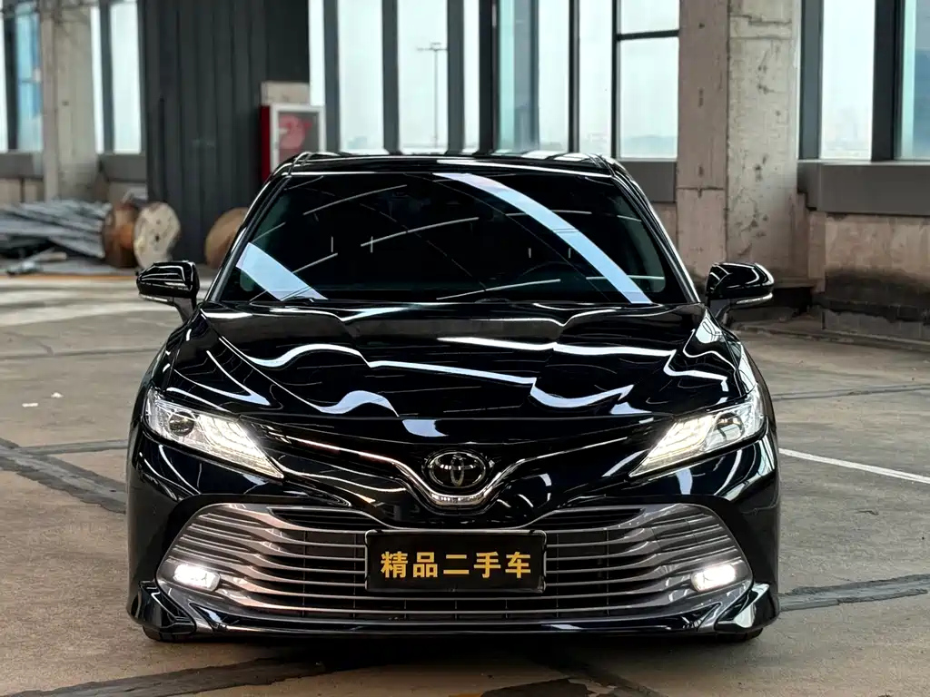 TOYOTA CAMRY 2019