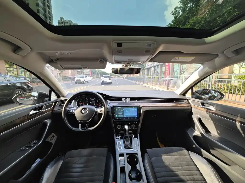 VOLKSWAGEN MAGOTAN 2017