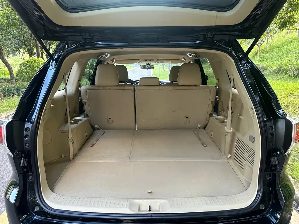 TOYOTA HIGHLANDER 2015