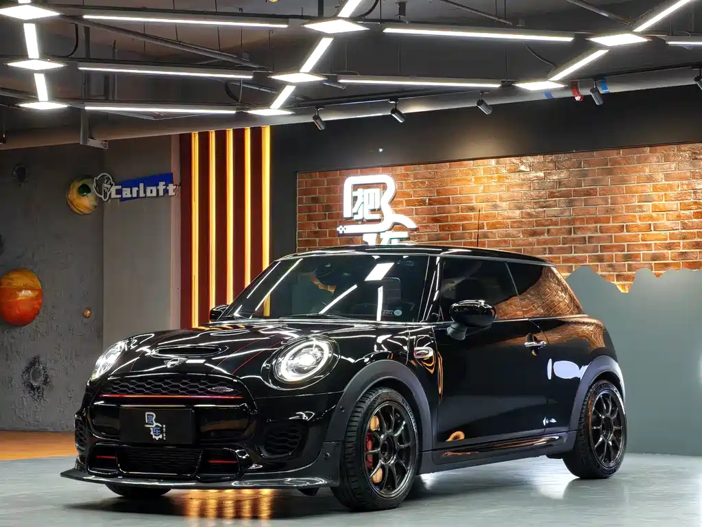 MINI JCW 2020