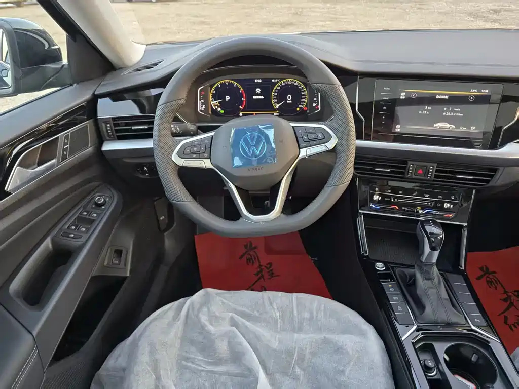 VOLKSWAGEN PASSAT 2025