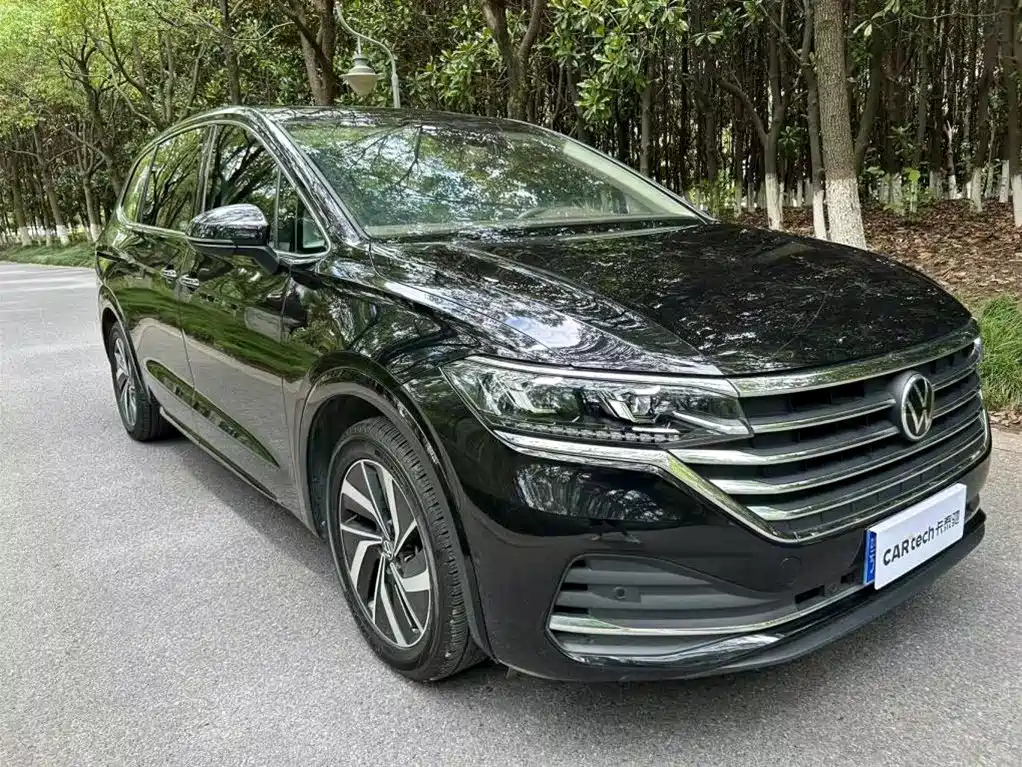 VOLKSWAGEN VILORAN 2024