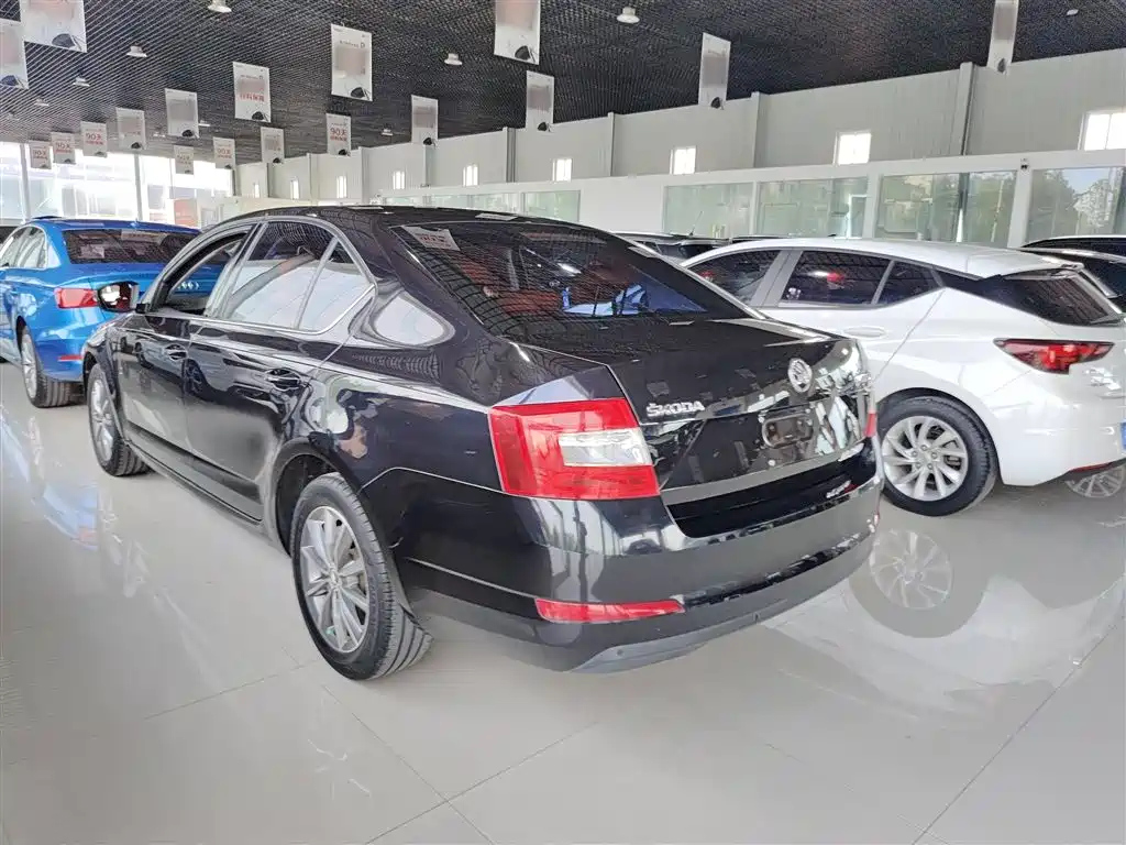 SKODA OCTAVIA 2017