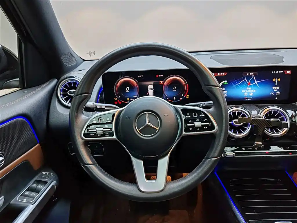 MERCEDES BENZ GLB 2020