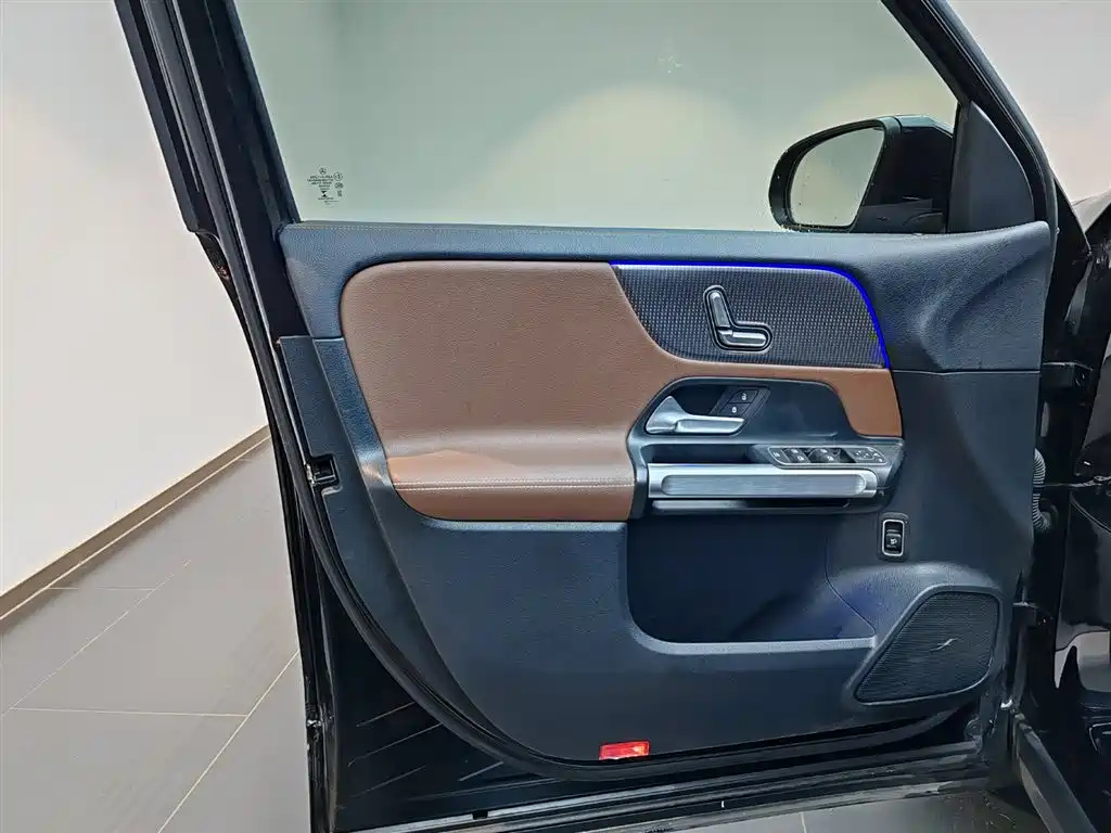 MERCEDES BENZ GLB 2020