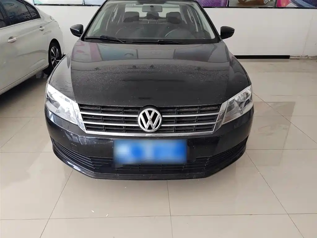 VOLKSWAGEN LAVIDA 2013
