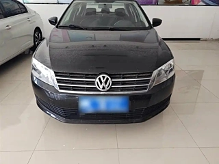 VOLKSWAGEN LAVIDA 2015