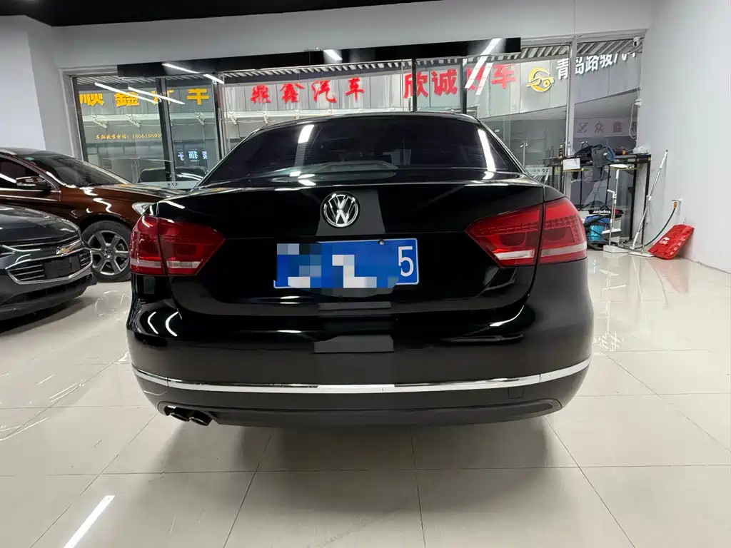 VOLKSWAGEN PASSAT 2015