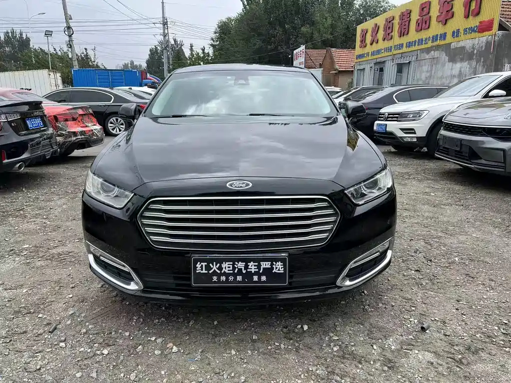 FORD TAURUS 2016