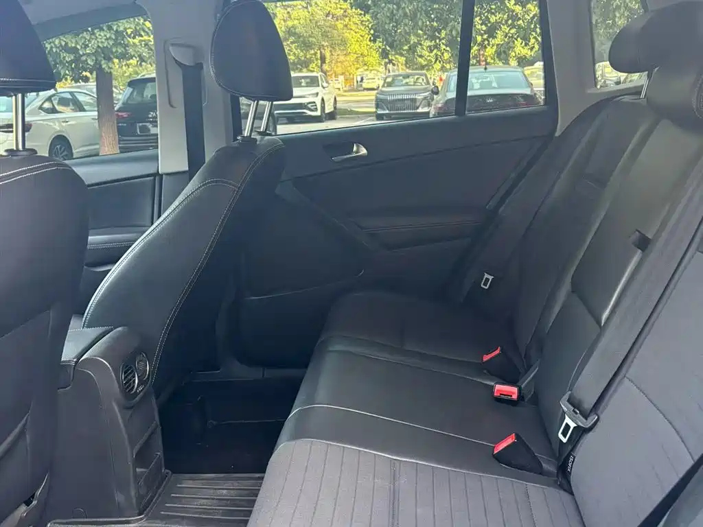 VOLKSWAGEN TIGUAN 2018