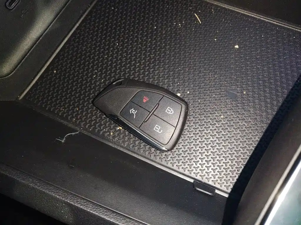 CHEVROLET EXPLORER PLUS 2025