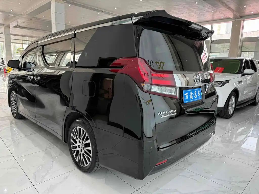 TOYOTA ALPHARD 2018
