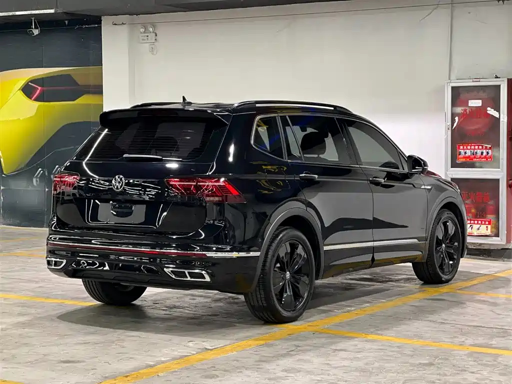 VOLKSWAGEN TIGUAN L 2021