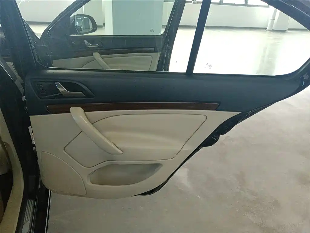 SKODA OCTAVIA 2014