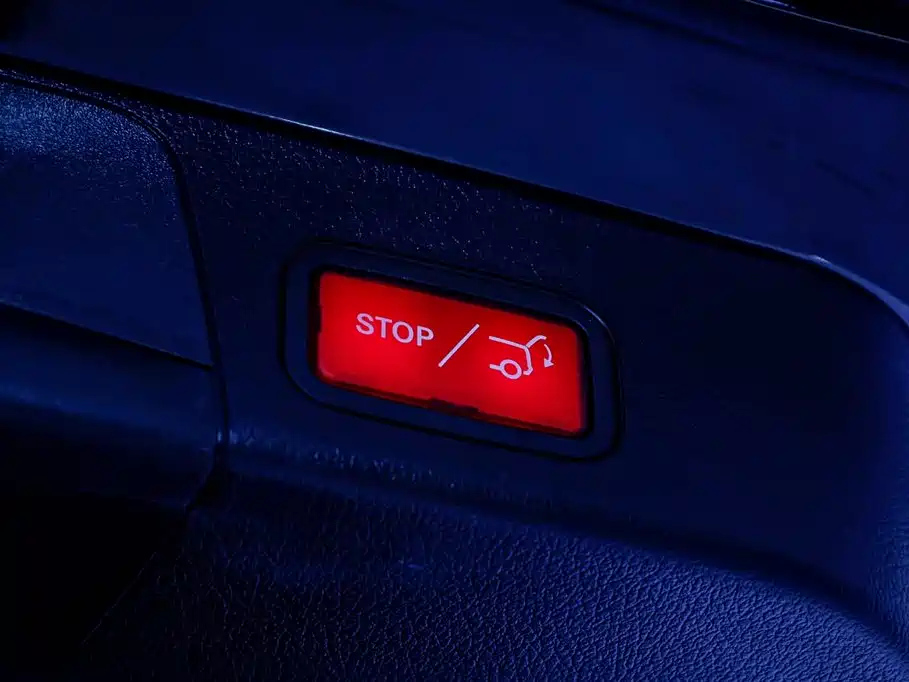 MERCEDES BENZ GLB 2023