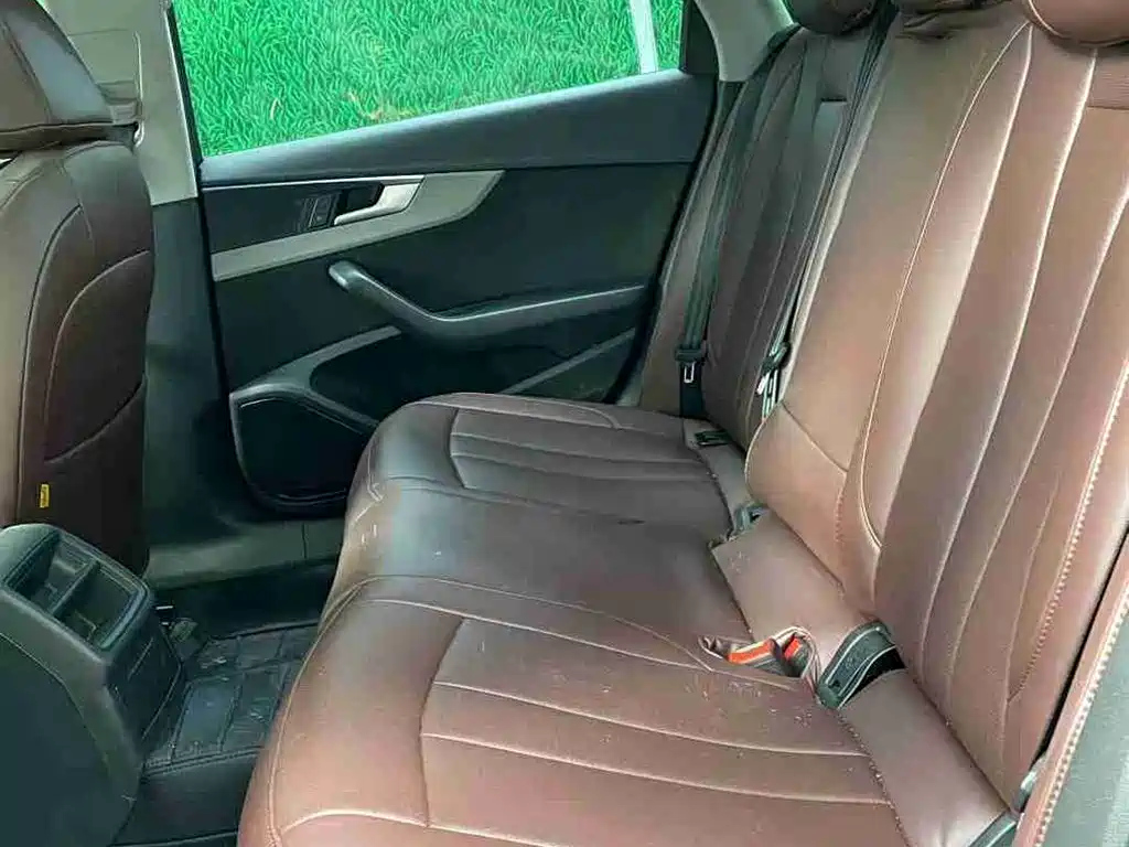 AUDI A4L 2019