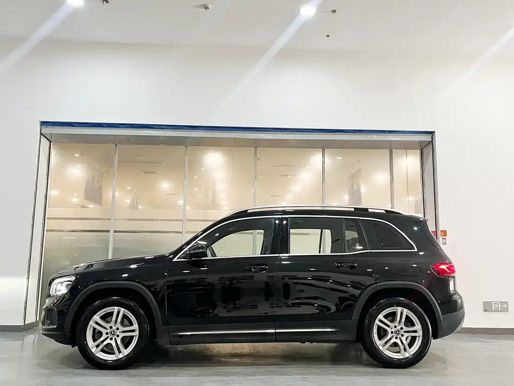 MERCEDES BENZ GLB 2022