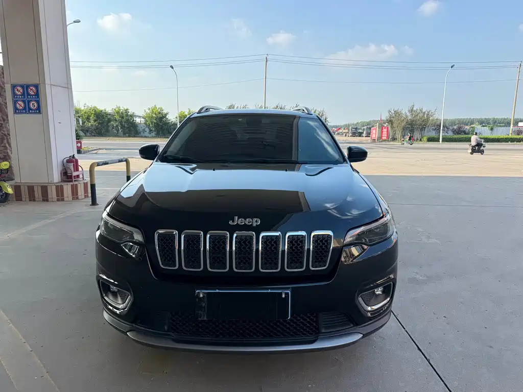 JEEP CHEROKEE 2020