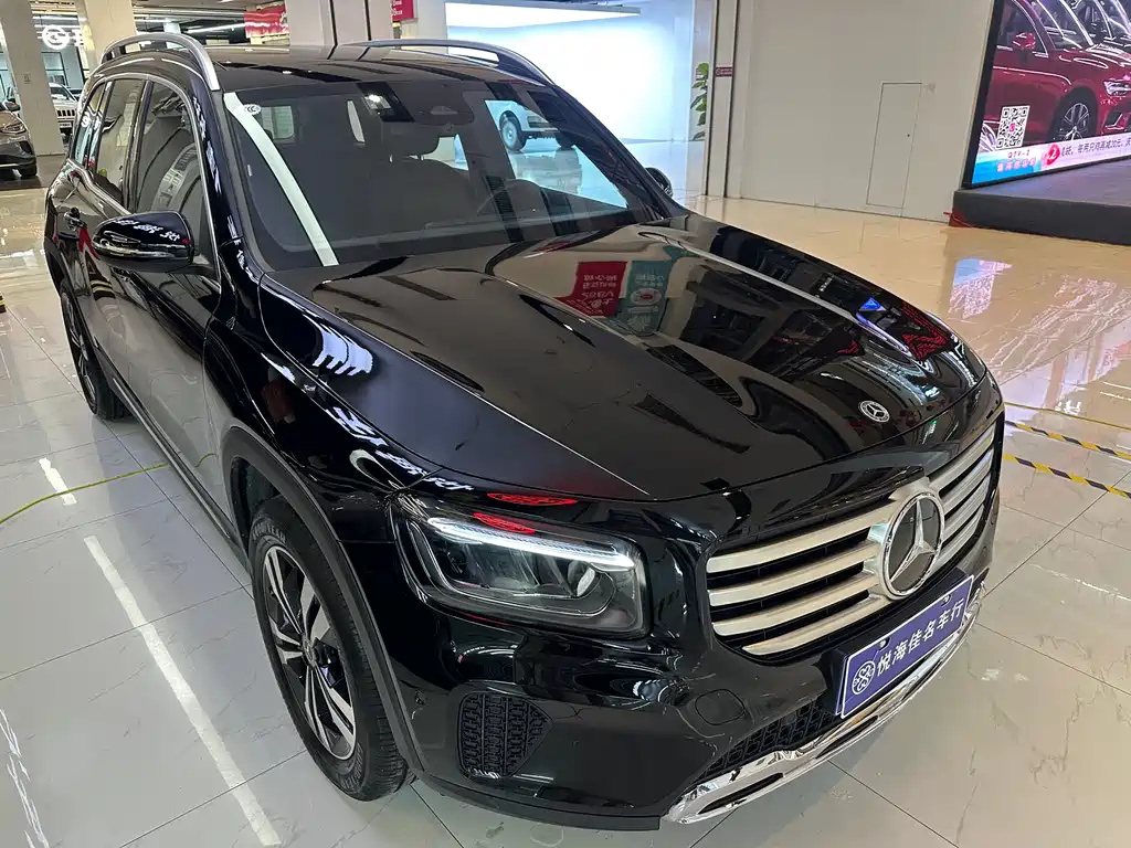 MERCEDES BENZ GLB 2024
