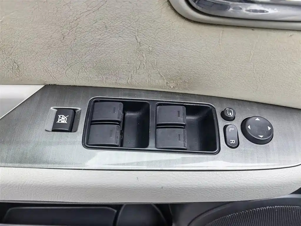 MAZDA MAZDA6 2012