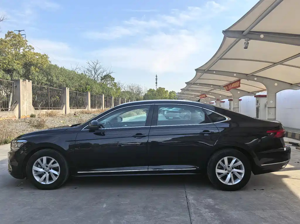 VOLKSWAGEN PASSAT 2019