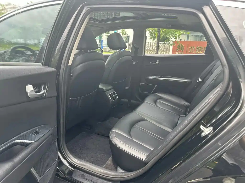 KIA K5 2016