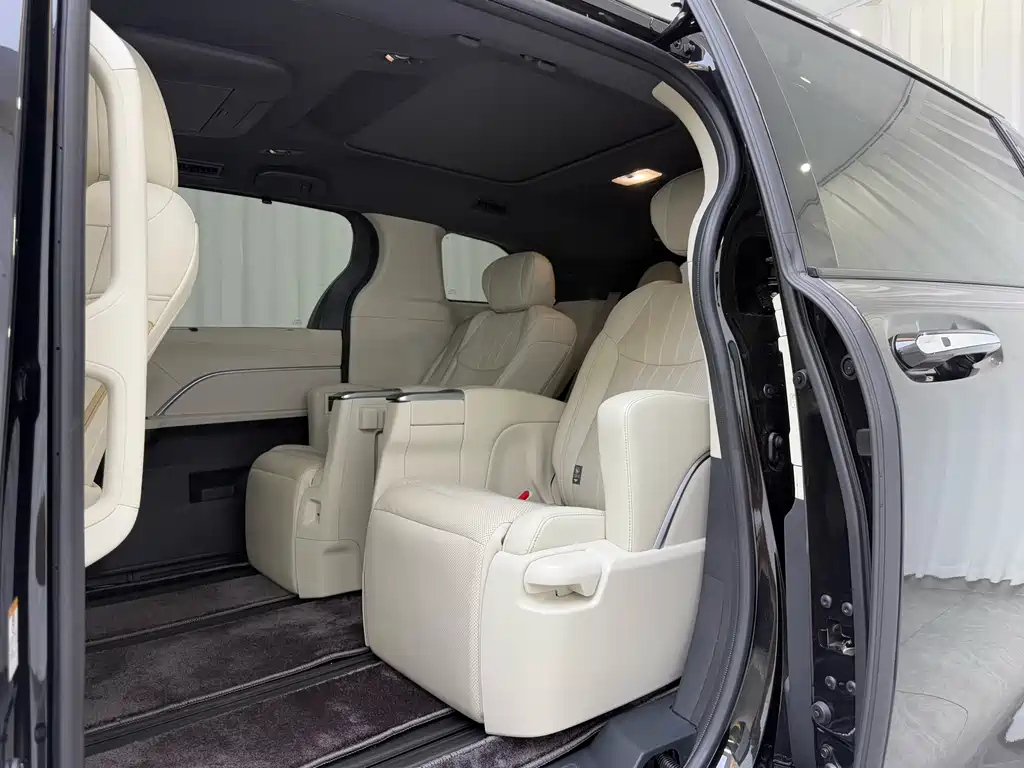 TOYOTA SIENNA SIENNA 2024