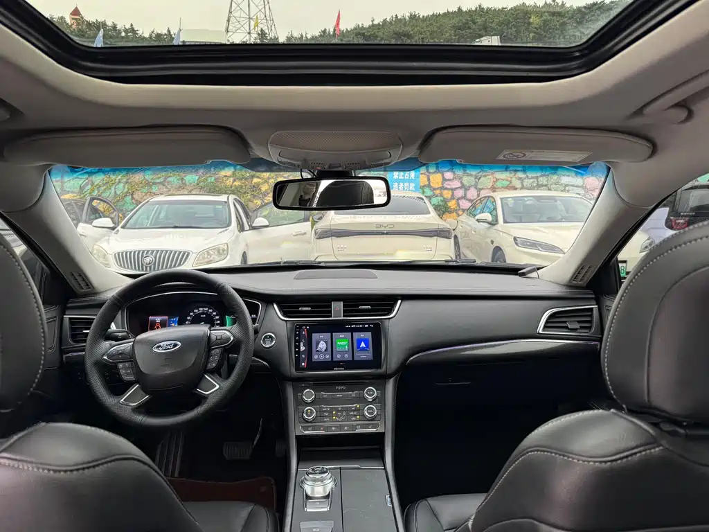 FORD TAURUS 2015