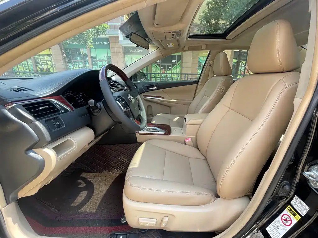 TOYOTA CAMRY 2012