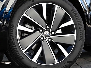 LI AUTO L6  2025 YEAR PRO INTELLIGENT  EDITION 2025