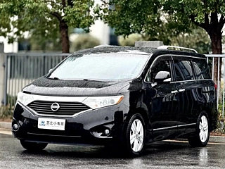 NISSAN QUEST 2017