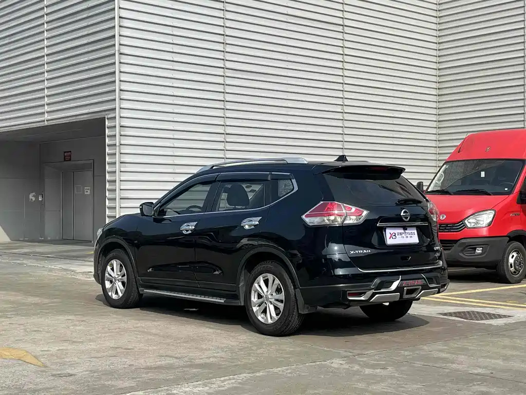 NISSAN X-TRAIL 2015