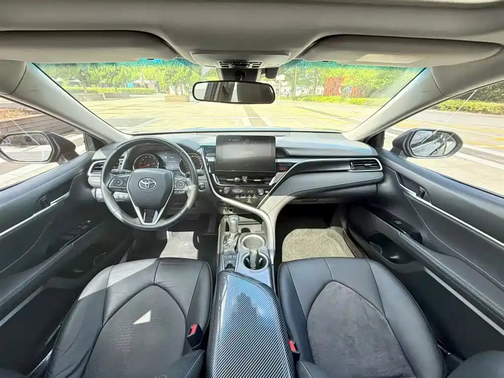 TOYOTA CAMRY 2021