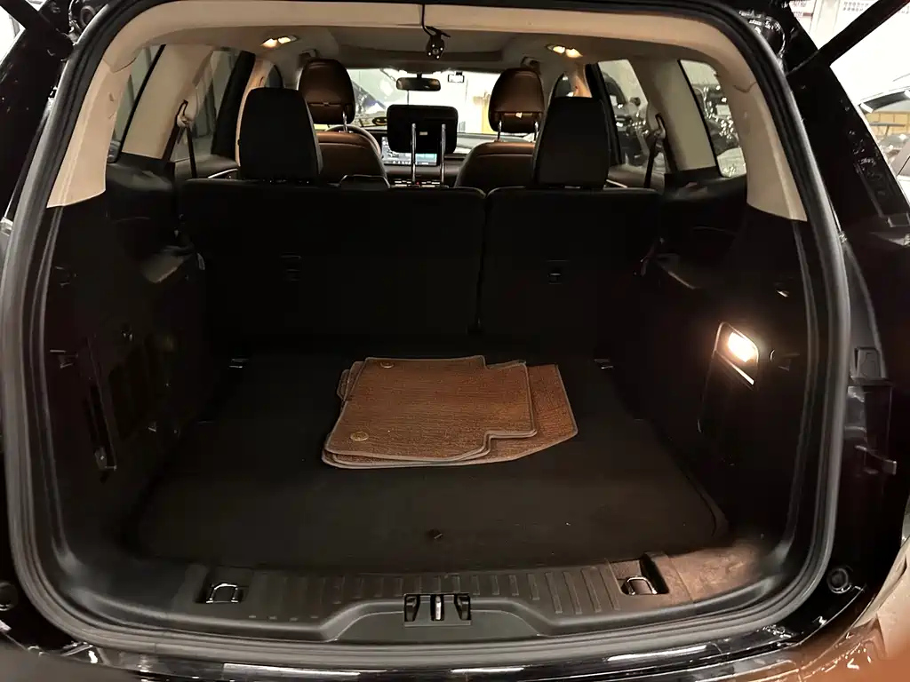 FORD EDGE 2021