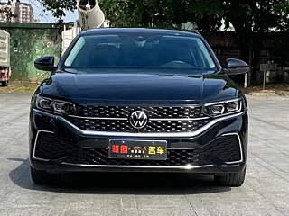 VOLKSWAGEN PASSAT 2023