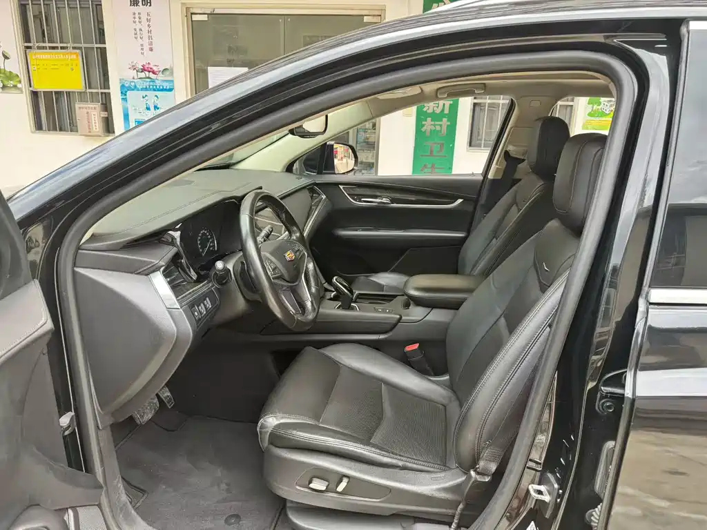 CADILLAC XT5 2018