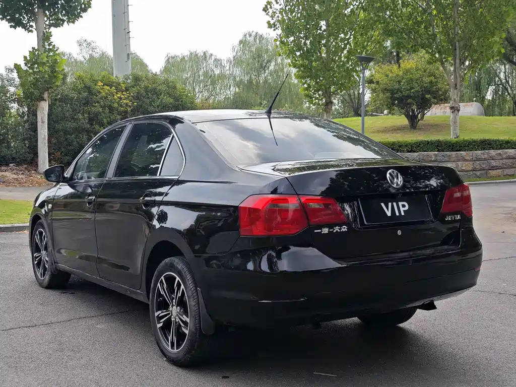 VOLKSWAGEN JETTA 2015