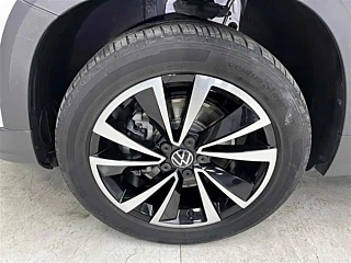 VOLKSWAGEN THARU  2022 YEAR 330TSI 4WD DELUXE EDITION 2022