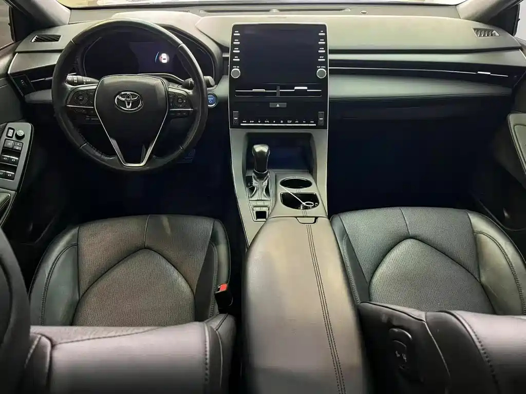 TOYOTA AVALON 2019