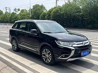 MITSUBISHI OUTLANDER 2017